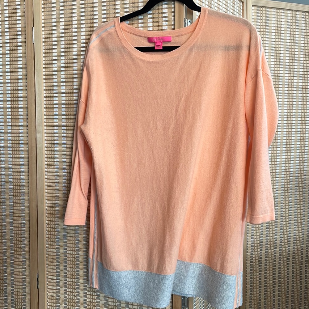 Lovely Lilly Pulitzer Creamsicle Color Sweater With grey details!